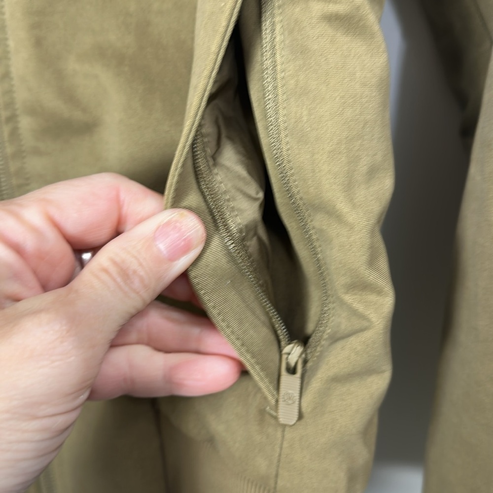Lululemon Women’s Non-Stop Bomber jacket Artifact Brown size 6 - Picture 10 of 12